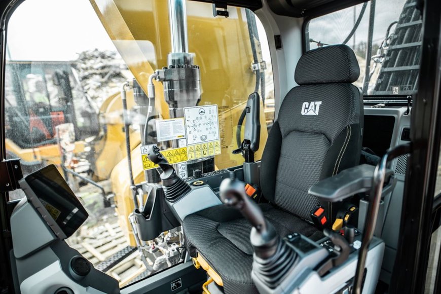 New Cat® MH3026 Material Handler offers high performance with lower operating costs